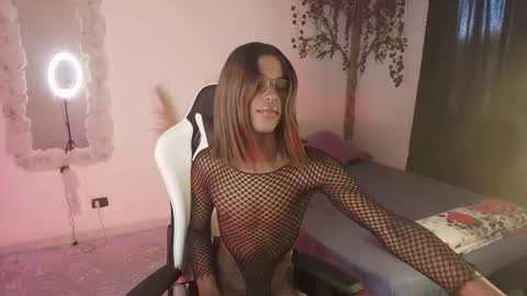 iamandrey_ online show from April 2026 01:13:01 PM