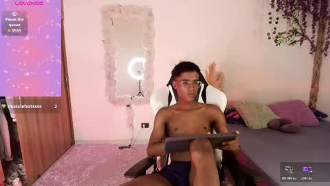 iamandrey_ online show from May 2026 08:47:01 PM