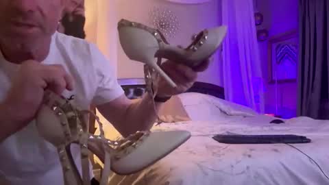 Snapshot of iamcaptbigshot chatting on March 2026 09:33:02 AM Capt Big Shot online show from March 2026 09:33:02 AM