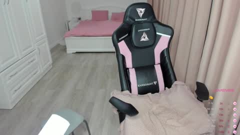 Cassie  STREAMS HERE EVERYDAY online show from February 2025 02:06:02 AM