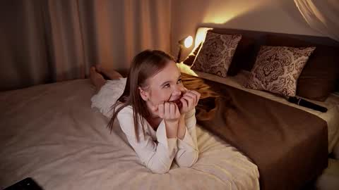 Snapshot of iamclaire_ chatting on December 2025 07:42:02 PM Claire online show from December 2025 07:42:02 PM