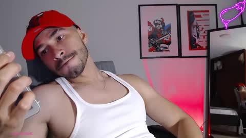  INDEPENDENT MODEL online show from December 2025 04:51:01 AM