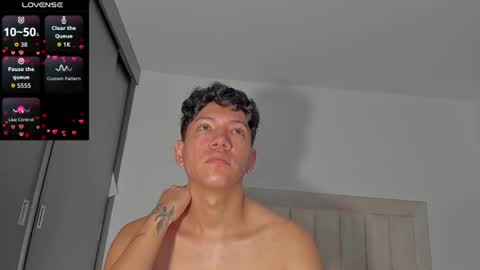 Snapshot of iamjulian_ chatting on June 2026 11:09:01 AM Juliiiiian online show from June 2026 11:09:01 AM