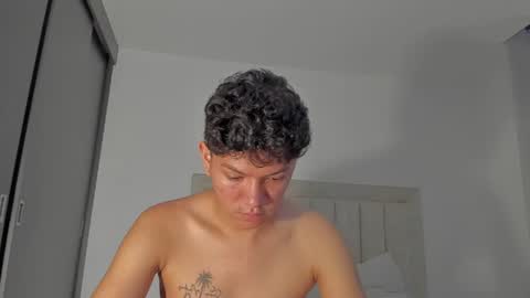 Snapshot of iamjulian_ chatting on June 2026 11:26:02 AM Juliiiiian online show from June 2026 11:26:02 AM