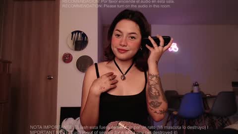 Snapshot of iamjulietaaa chatting on December 2024 01:54:01 AM Julieta online show from December 2024 01:54:01 AM