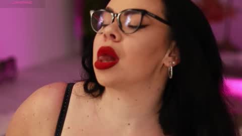 Lila online show from November 2025 04:27:02 PM