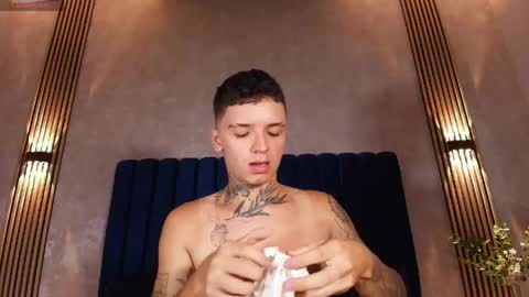 IAN CASTILLO online show from May 2026 02:45:01 PM