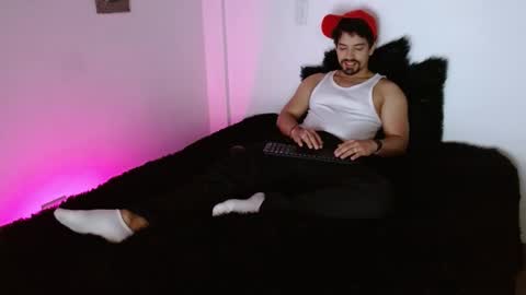 Snapshot of ian_davis chatting on November 2025 12:48:01 PM Ian Davis online show from November 2025 12:48:01 PM