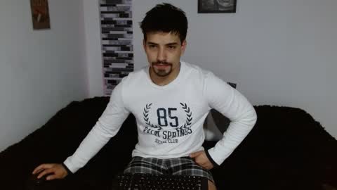 Snapshot of ian_davis chatting on December 2025 07:20:02 PM Ian Davis online show from December 2025 07:20:02 PM