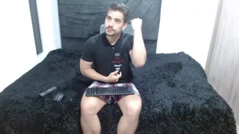Snapshot of ian_davis chatting on June 2026 04:23:01 PM Ian Davis online show from June 2026 04:23:01 PM