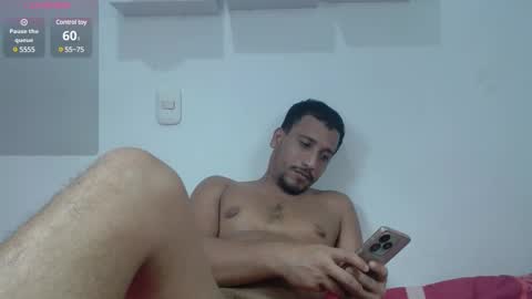 Snapshot of ian_taylor_xxx chatting on January 2025 01:08:01 AM ian_taylor_xxx online show from January 2025 01:08:01 AM