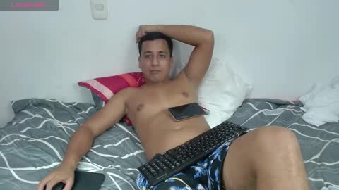 Snapshot of ian_taylor_xxx chatting on January 2025 11:23:02 AM ian_taylor_xxx online show from January 2025 11:23:02 AM