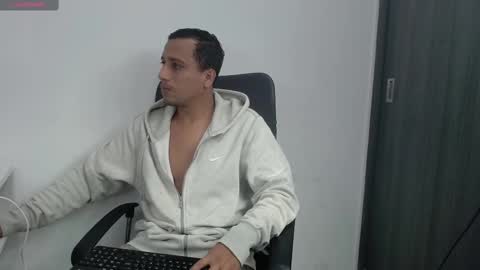 Snapshot of ian_taylor_xxx chatting on January 2025 02:10:01 AM ian_taylor_xxx online show from January 2025 02:10:01 AM