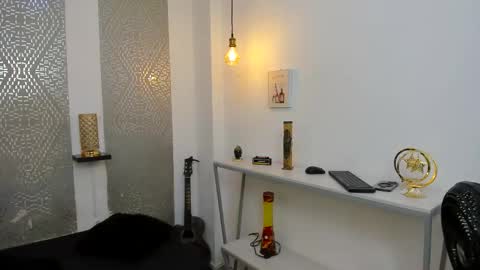       online show from October 2025 01:34:02 PM