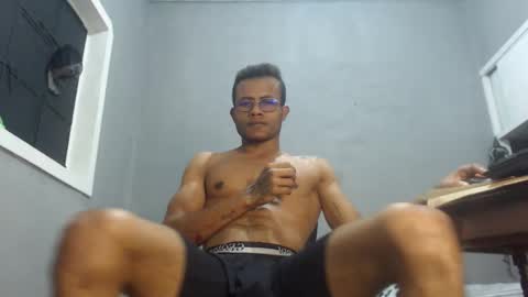 Snapshot of ian_tuner chatting on December 2024 06:27:01 AM ian_tuner online show from December 2024 06:27:01 AM