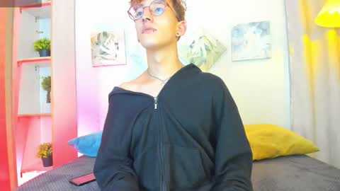 ian  online show from November 2025 02:28:02 AM