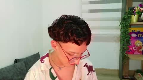 ian  online show from April 2026 04:07:02 AM