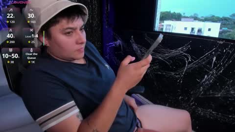 Snapshot of iangilbert chatting on September 2025 09:53:02 PM ian online show from September 2025 09:53:02 PM