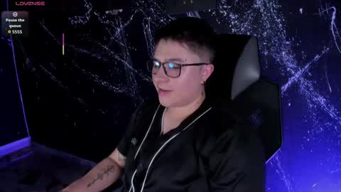 Snapshot of iangilbert chatting on September 2025 10:14:01 PM ian online show from September 2025 10:14:01 PM