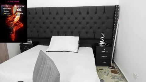 Snapshot of iangilbert chatting on November 2025 08:19:02 PM ian online show from November 2025 08:19:02 PM