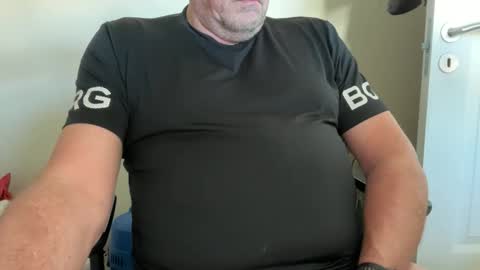 Snapshot of iaws61 chatting on April 2026 09:36:01 AM iaws61 online show from April 2026 09:36:01 AM