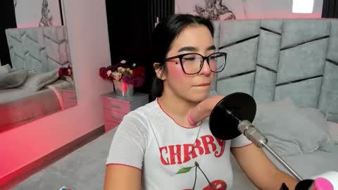 Ibbie Bennett online show from September 2025 11:21:02 AM