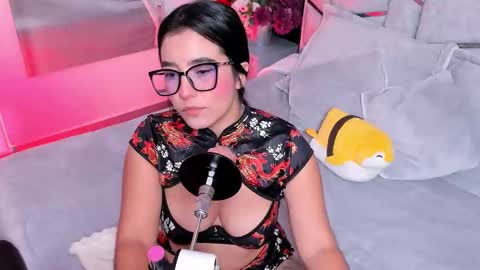 Ibbie Bennett online show from October 2025 04:12:01 AM