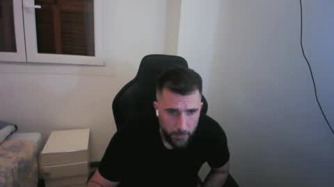 iberian_macho online show from February 2026 11:06:01 PM