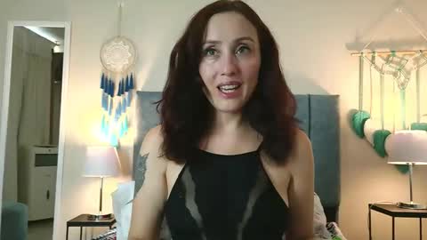 Iberian Moon online show from April 2026 05:35:01 PM