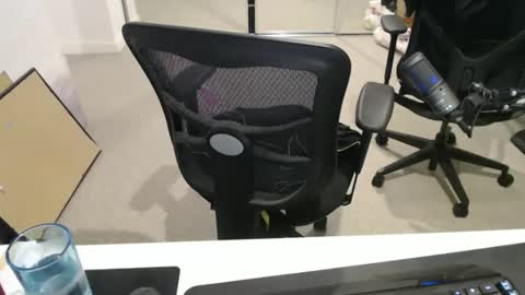 ic987 online show from February 2026 01:45:01 PM