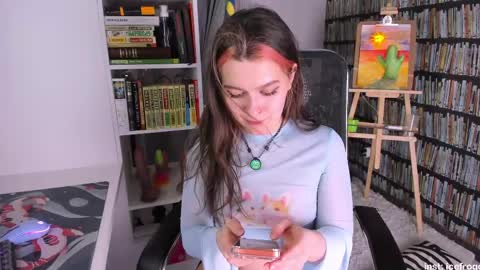 Julia online show from May 2026 08:03:02 PM