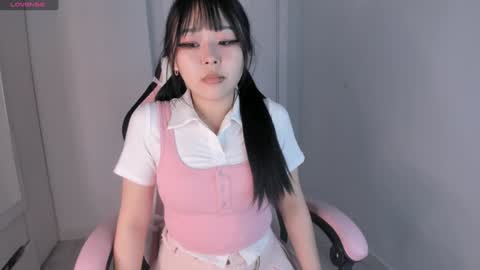 Hitomi   online show from January 2025 01:13:01 PM