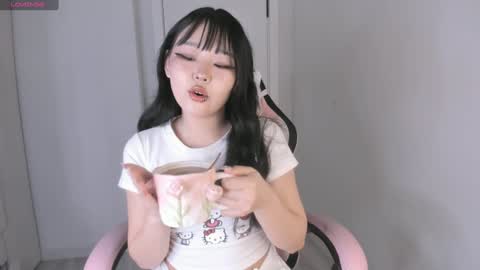 Hitomi   online show from January 2025 12:29:02 PM