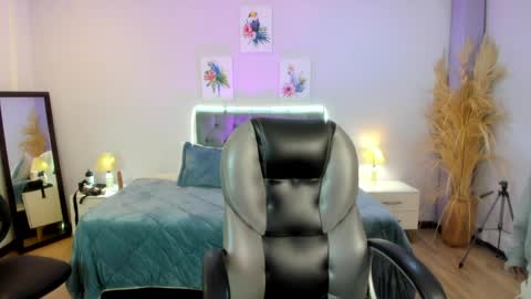 Icy online show from April 2026 11:43:01 AM