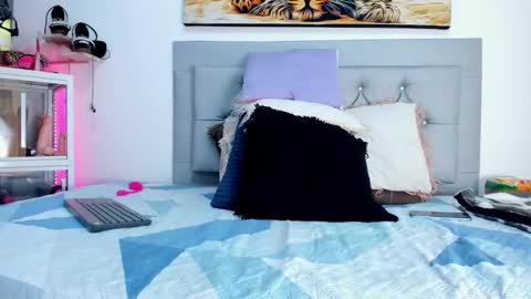 Snapshot of idaly_lovepussy chatting on January 2025 10:30:02 PM idaly online show from January 2025 10:30:02 PM