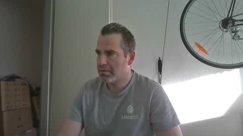 idontknowwhy1 online show from November 2025 08:57:01 AM