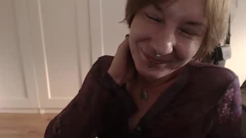 Snapshot of ifk_donkeysfr chatting on September 2025 02:44:01 PM Ifk Donkeys online show from September 2025 02:44:01 PM