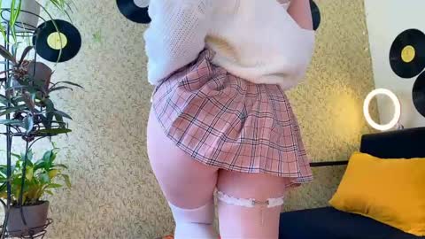 Snapshot of igotuscookies chatting on March 2025 10:59:02 AM Emmy help me reach 100 thumbs up online show from March 2025 10:59:02 AM