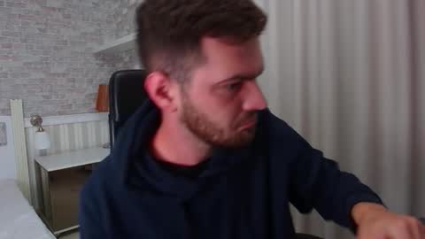 IkerGale online show from October 2025 04:55:02 AM