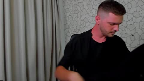 IkerGale online show from October 2025 11:30:02 AM