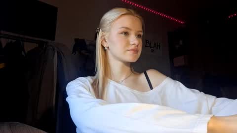 Snapshot of ilianamessersmith chatting on February 2026 05:24:01 AM ShyLuna online show from February 2026 05:24:01 AM