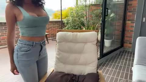 Kloe online show from February 2025 09:06:01 PM