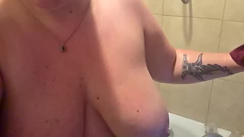 IM4KOUCR4ZY online show from May 2026 04:08:02 AM