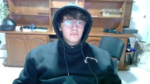 im__noah online show from November 2025 12:49:01 AM