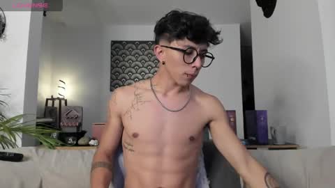 IM  THOMAS online show from May 2026 12:52:02 AM