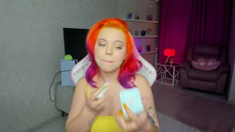 Roxy online show from April 2026 05:17:01 PM