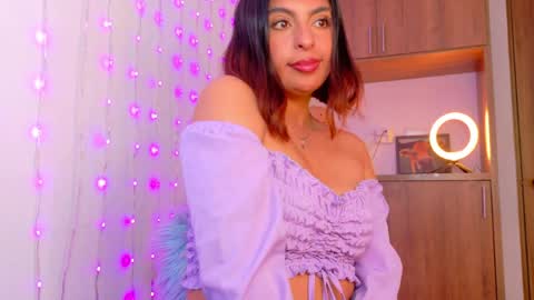 im_anna_ online show from April 2026 09:30:01 PM