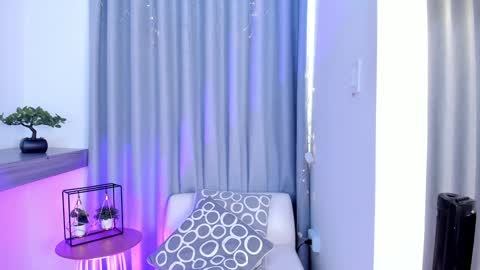 Snapshot of im_antonia chatting on January 2025 03:49:02 PM LUCY online show from January 2025 03:49:02 PM