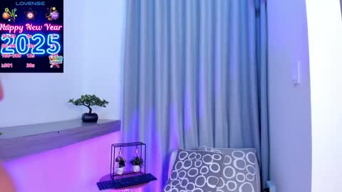 Snapshot of im_antonia chatting on January 2025 05:26:01 PM LUCY online show from January 2025 05:26:01 PM