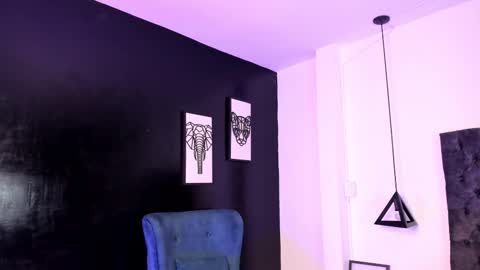 Snapshot of im_charless chatting on February 2026 04:50:02 AM Charles online show from February 2026 04:50:02 AM